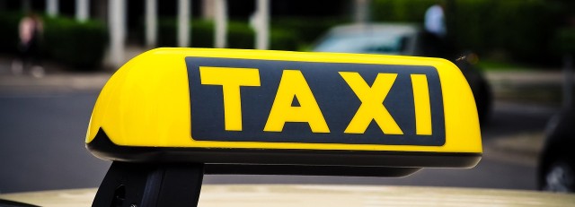 taxi-3504010_1280.jpg
